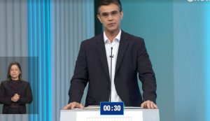Em debate na Globo, Rodrigo diz que Haddad tem 'medo' de enfrentá-lo no 2º turno
