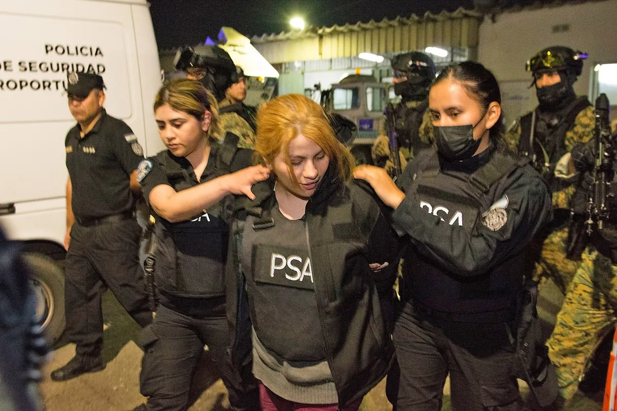 ‘Estraguei a minha vida, não?’, pergunta mulher que planejou atentado contra Cristina