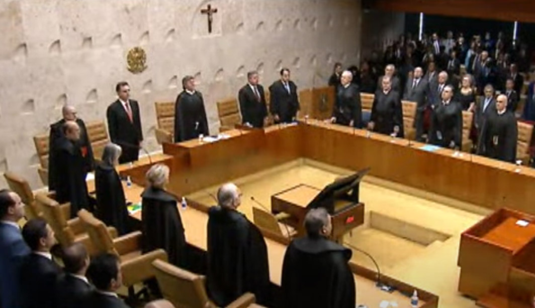 Rosa Weber toma posse como presidente do STF sem a presença de Bolsonaro