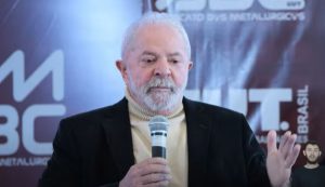 Lula defende respeito 'a todas as religiões' e diz que Bolsonaro 'usa o nome de Jesus para enganar'
