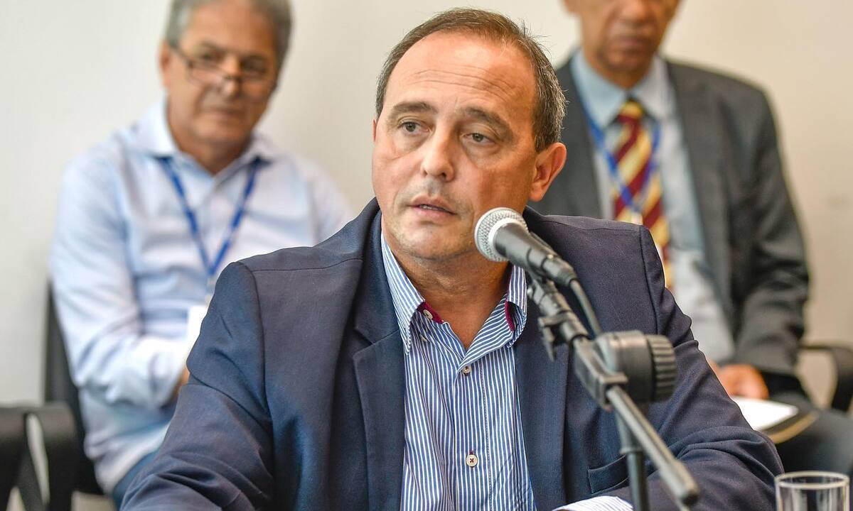 TRE-RJ autoriza registro de candidatura de Waldeck Carneiro no Rio