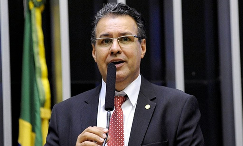 Deputado do PL propõe liberar bets em todas as provas com cavalos