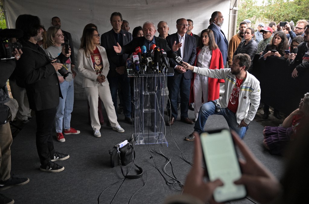 Haddad diz ser ‘difícil’ prever o resultado do 1º turno presidencial e apela contra abstenção