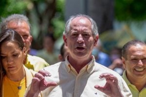 Presidente do PDT explica por que Ciro não participou da campanha de Lula no 2º turno
