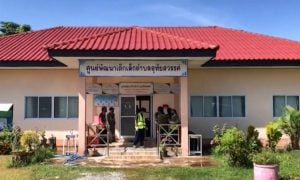 Homem ataca creche na Tailândia e mata 32, incluindo 23 crianças