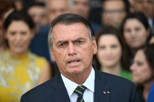 Bolsonaro diz que pode descartar aumento de ministros do STF, se a Corte 'baixar a temperatura'