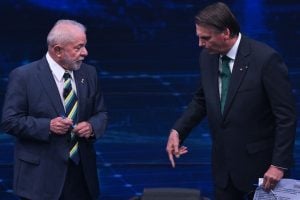 Bolsonaro aciona a Justiça contra Lula por danos morais