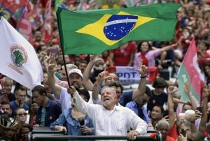 A 10 dias da eleição, vantagem de Lula sobre Bolsonaro é de 4 pontos, diz Ideia