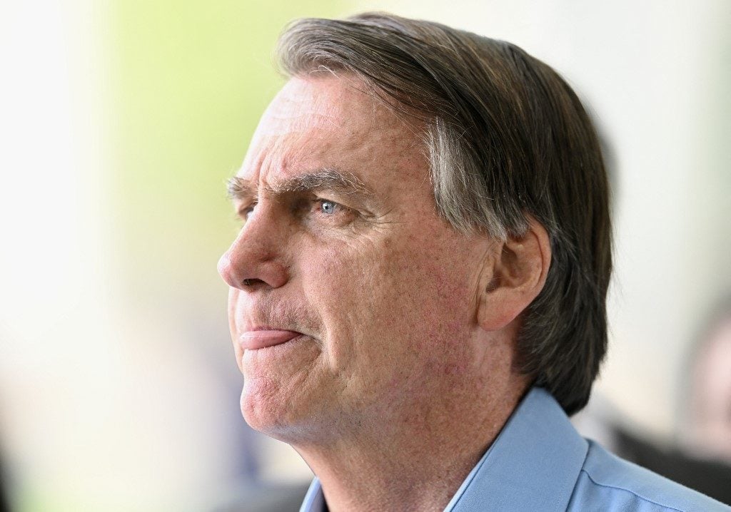 TSE determina remoção de posts de Latino e Bolsonaro por fake news contra Lula