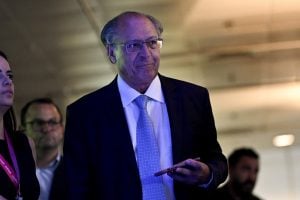 Alckmin vota em São Paulo e critica Zambelli: 'Lamentável. A lei é para todos'