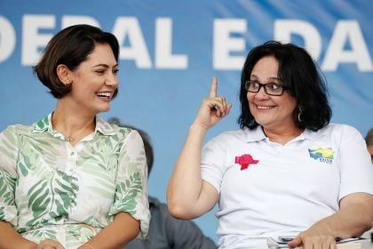 Justiça derruba decisão que mandava Damares indenizar professora por falsa ameaça contra Michelle Bolsonaro