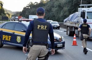 PRF ampliou em 25% o número de policiais nas ruas entre 1º e 2º turno