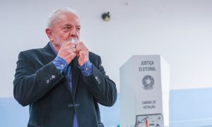 Lula traça estratégia para o 2º turno e busca costurar novos acordos