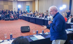 Lula busca atrair votos de religiosos e classe média; veja os próximos passos da campanha