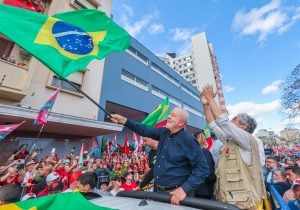 Lula pede mobilização para reduzir abstenção e defende facilitar ‘a ida do povo pobre à urna’