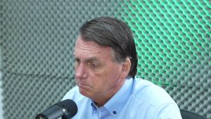 ‘Estou na UTI, não morri ainda’, diz Bolsonaro ao rejeitar divisão de seu ‘espólio’