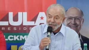 ‘O destino de Bolsonaro está traçado: ele vai ter que colocar a faixa no meu pescoço’, diz Lula em Pernambuco