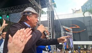 Em nova ofensa, Bolsonaro diz que Lula usou o Nordeste para ‘assaltar a Nação’