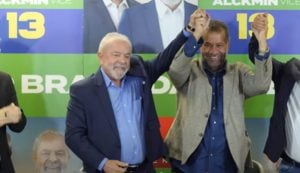 Lula celebra apoio no 2º turno e diz que PDT e Ciro ‘valem muito mais que os votos que tiveram’