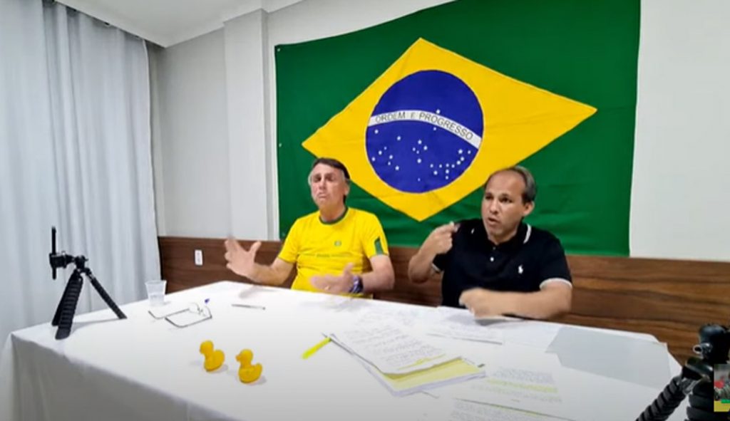 Em nova ofensiva contra o STF, Bolsonaro sugere que Senado 'restabeleça equilíbrio entre Poderes'