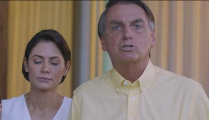 ‘Pintou um clima’: Bolsonaro grava vídeo com Michelle e se diz ‘indignado’ com repercussão do caso
