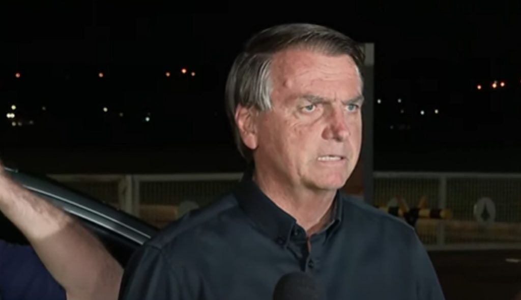 ‘Vou aguardar o parecer das Forças Armadas’, diz Bolsonaro sobre ‘confiar’ no resultado do 1º turno