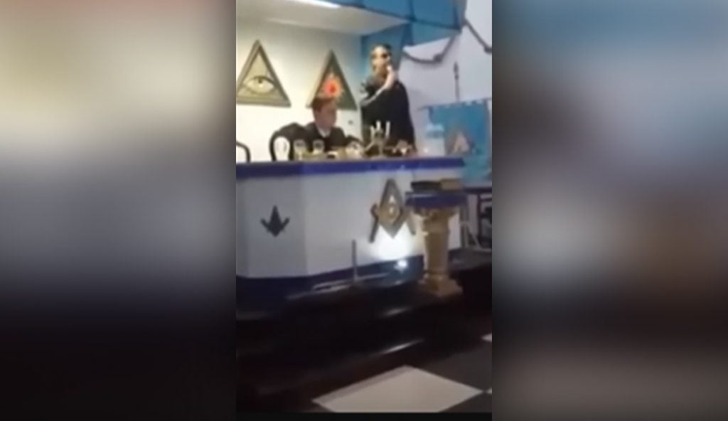 Após vídeo antigo reaparecer, buscas por Bolsonaro e maçonaria crescem e aliados entram em campo