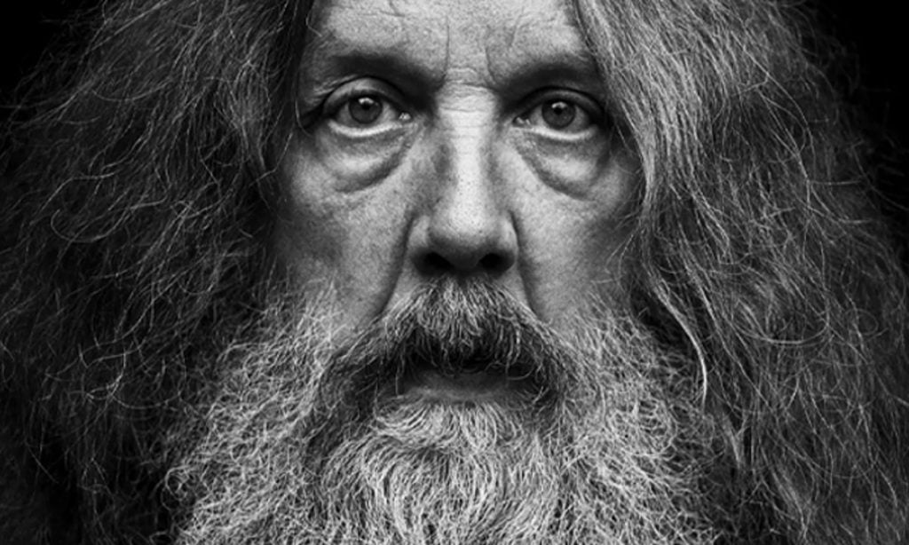 Alan Moore, lenda dos quadrinhos, publica carta de apoio a Lula no 2º turno