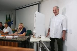 Ciro Gomes confirma voto em Lula neste 2º turno: ‘Segui a orientação do partido’