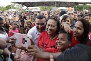 Tiros interrompem ato pró-Lula no RN com presença da governadora Fátima Bezerra
