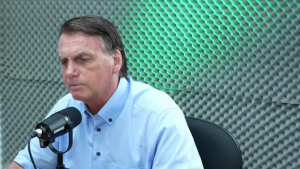 Bolsonaro diz que 'pintou um clima' com menina de 14 anos e menciona prostituição de menores em Brasília