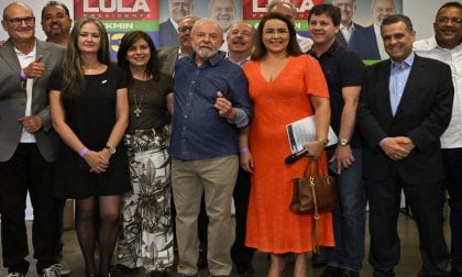 ‘Um país não pode ser rico se as prefeituras forem pobres’, diz Lula ao receber carta de prefeitos
