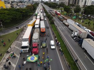 Movimentos antidemocráticos: interdições nas estradas caem de 86 para 74 em três horas