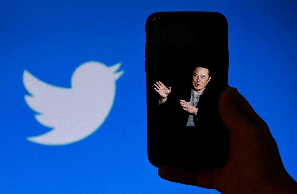Após críticas, Musk aumenta limite de leitura do Twitter para mil posts por dia