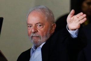 Lula diz lamentar o impeachment de Castillo no Peru, mas vê decisão do Congresso 'no marco constitucional'
