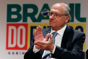 Alckmin esnoba os ‘temores’ do mercado: ‘Se alguém tem responsabilidade fiscal, é o Lula’
