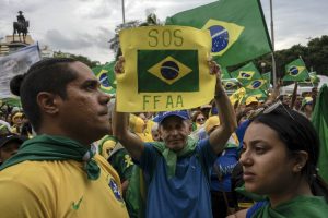 Atos golpistas são 'coisa de menino mimado' e não podem ser tolerados, diz Alckmin