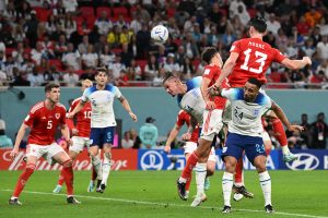 Inglaterra vence País de Gales e enfrentará Senegal nas oitavas do Mundial
