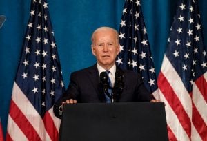Negar resultados eleitorais é ‘caminho para o caos’, alerta Biden