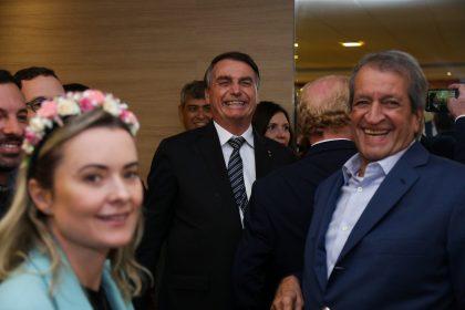 Valdemar incentiva atos golpistas a favor de Bolsonaro: ‘Fica firme. Vamos ajudar vocês’