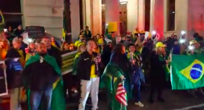 Bolsonaristas hostilizam ministros do STF em Nova York