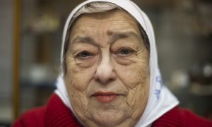 Hebe de Bonafini, histórica líder das Mães da Praça de Maio, morre aos 93 anos