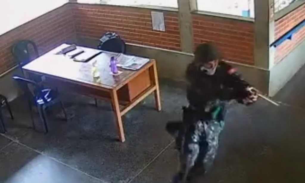 Justiça determina até 3 anos de internação para adolescente atirador de Aracruz
