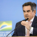 Ciro Nogueira pede a Moraes autorização para visitar Bolsonaro
