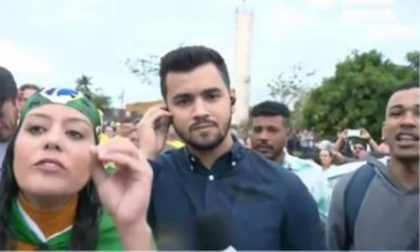 Bolsonaristas agridem repórter da Record durante ato golpista em São Paulo