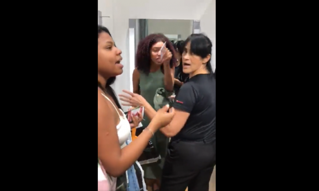 VÍDEO: Funcionária da Renner acusa injustamente mulher negra de roubo no RJ