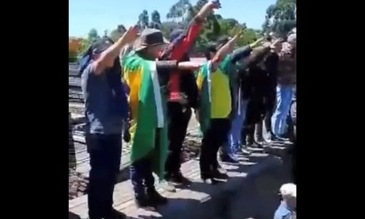 Manifestantes  Créditos: Reprodução 