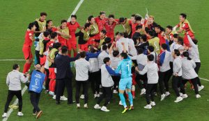 Coreia do Sul bate Portugal e vai ao mata-mata da Copa; Uruguai fica na fase de grupos