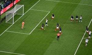 França vence Inglaterra por 2 a 1 e vai enfrentar Marrocos nas semis do Mundial