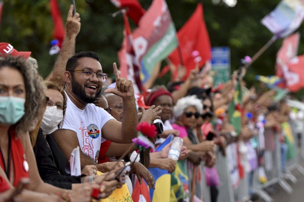 44% dos brasileiros acham que vida vai melhorar nos próximos 6 meses, diz pesquisa